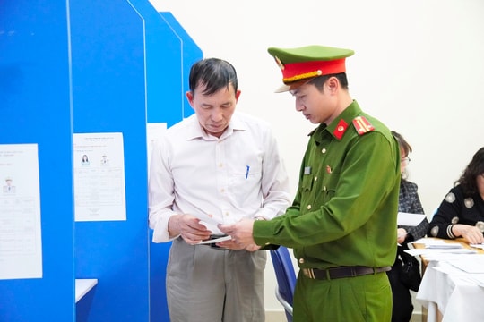 Công an phường Tây Hồ triển khai các phương án ngày bầu cử