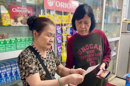 Người cao tuổi phường Cửa Nam góp sức cho ngày hội bầu cử