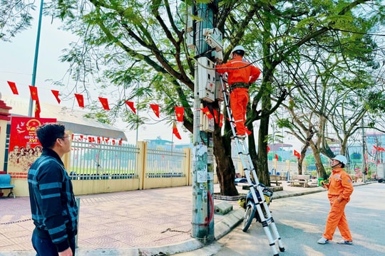 Nam Phù kiểm tra hệ thống điện tại 16 khu vực bỏ phiếu