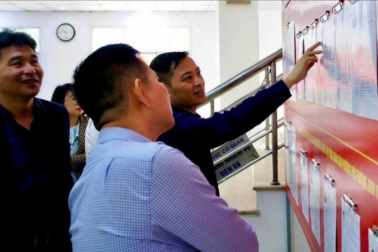 Phường Phú Thượng: kiểm tra công tác chuẩn bị tại các khu vực bỏ phiếu