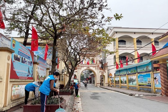 Xã Đan Phượng tổng vệ sinh môi trường trước ngày bầu cử