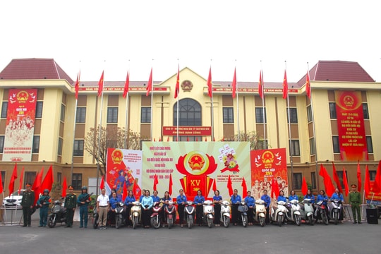 Phường Định Công: Trang hoàng rực rỡ trước ngày bầu cử