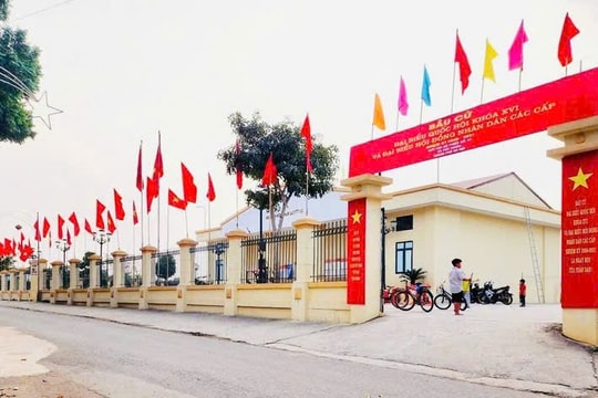 Phú Cát rực rỡ cờ hoa trước ngày bầu cử