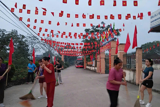 Xã Thanh Oai tổng vệ sinh môi trường chào đón ngày hội toàn dân