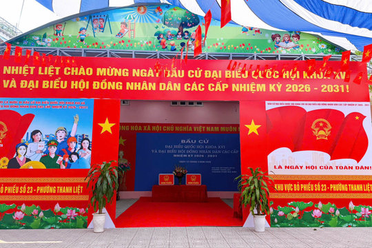 Cử tri phường Thanh Liệt gửi gắm niềm tin vào lá phiếu
