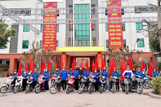Rộn ràng tuyên truyền lưu động chào mừng ngày hội bầu cử ở Đại Thanh