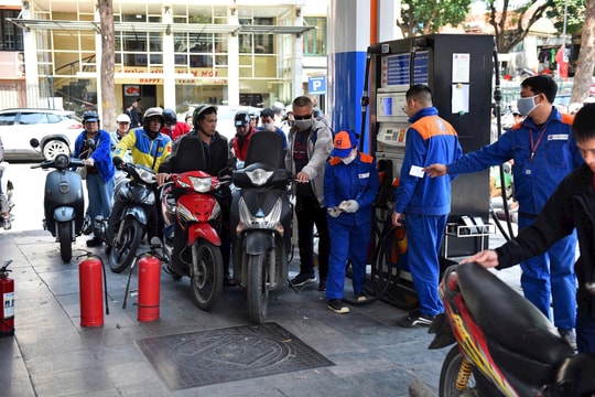 Tiếp tục chi mạnh từ Quỹ Bình ổn, giá xăng dầu chưa có biến động
