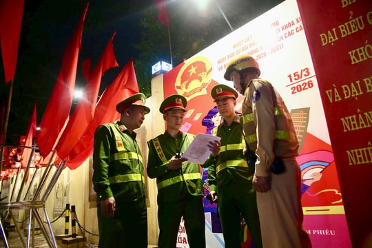 Tuần tra, kiểm soát xuyên đêm bảo đảm an ninh, an toàn cho ngày bầu cử