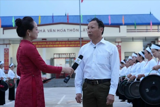 Cử tri xã miền núi Ba Vì háo hức đến bỏ phiếu từ sớm
