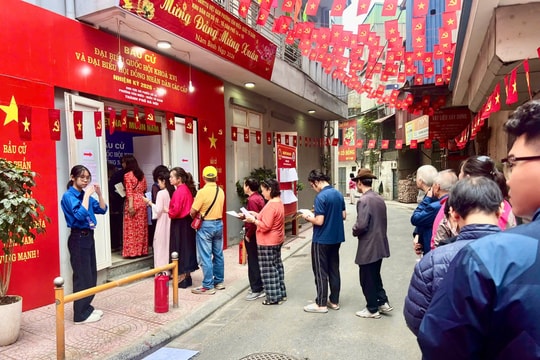 Hơn 79% tỷ lệ cử tri đã bỏ phiếu tại phường Văn Miếu - Quốc Tử Giám