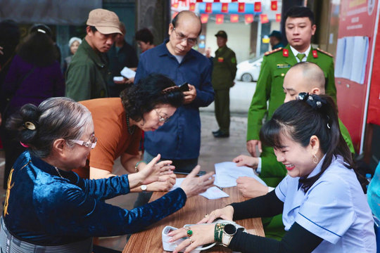 99,88% cử tri phường Văn Miếu - Quốc Tử Giám đã hoàn thành bỏ phiếu