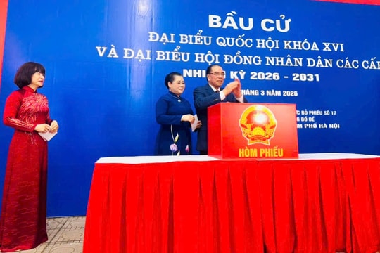Cử tri phường Bồ Đề nô nức tham gia “Ngày hội non sông”