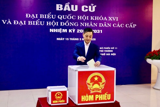 Phường Phú Thượng: Hàng nghìn cử tri đi bầu cử từ sáng sớm