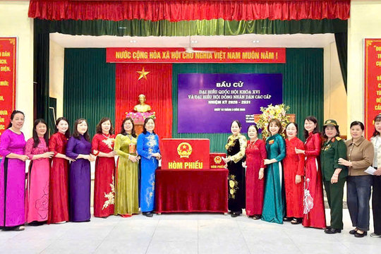 Phụ nữ xã Hoài Đức hòa cùng ngày hội non sông