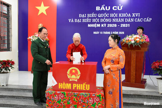Cử tri xã Hoài Đức gửi gắm niềm tin vào sự phát triển của Thủ đô và đất nước