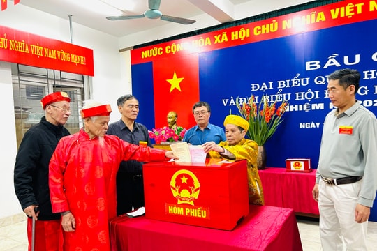 Bầu cử tại phường Hoàng Mai: Mỗi lá phiếu, một niềm tin