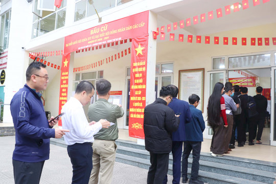 Phường Đông Ngạc: Hơn 50% cử tri đi bầu cử tính đến 10 giờ sáng