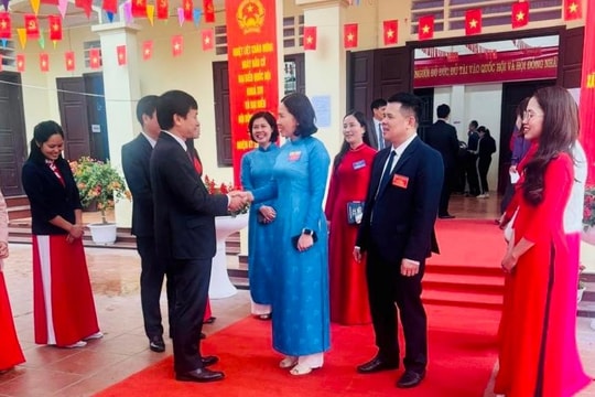 Lãnh đạo Hội Liên hiệp phụ nữ Hà Nội kiểm tra công tác chuẩn bị bầu cử tại Phúc Thọ