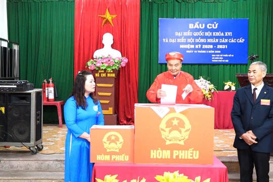 Xã Dân Hòa: Cử tri đi bầu cử với tinh thần trách nhiệm cao