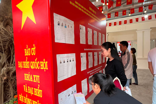 Phường Lĩnh Nam: Đến 10h, hơn 62% cử tri đã hoàn thành việc bỏ phiếu