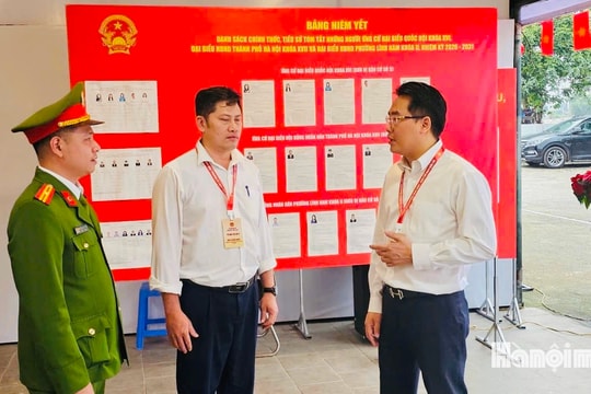 Cử tri phường Lĩnh Nam cơ bản hoàn thành việc bỏ phiếu