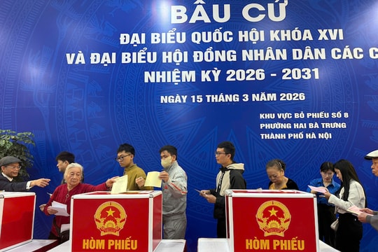 Phường Hai Bà Trưng: Một số tổ bầu cử ghi nhận tỷ lệ cử tri tham gia bỏ phiếu đạt trên 50% số lượng cử tri