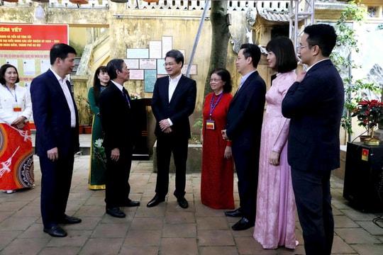 Cử tri Hoàn Kiếm đi bầu cử với tinh thần trách nhiệm và niềm tự hào