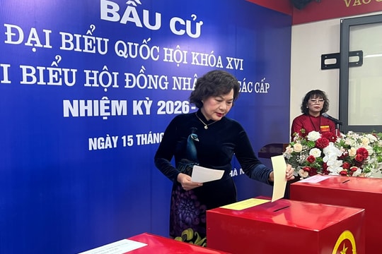 Cử tri phường Hồng Hà trách nhiệm, phấn khởi đi bầu cử