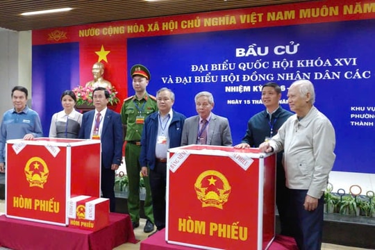 Gần 99,6% cử tri phường Giảng Võ tham gia bỏ phiếu