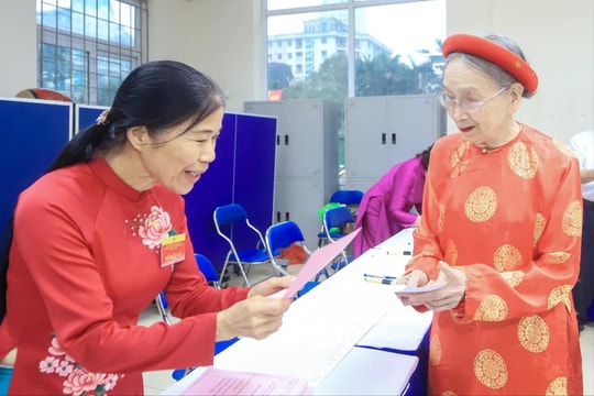 Người Hà Nội thanh lịch trong ngày hội non sông