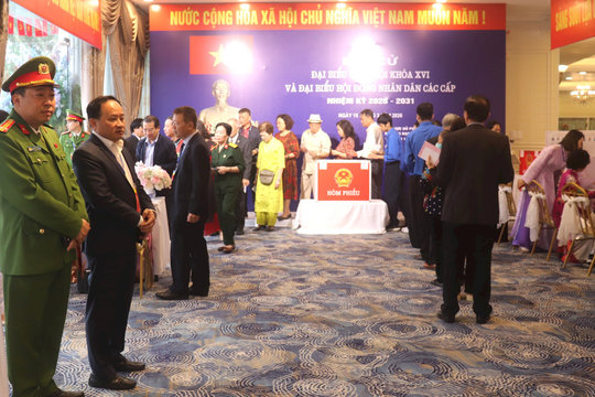 Phường Bạch Mai: 39 khu vực bỏ phiếu thực hiện nhiệm vụ nghiêm túc, đúng quy định