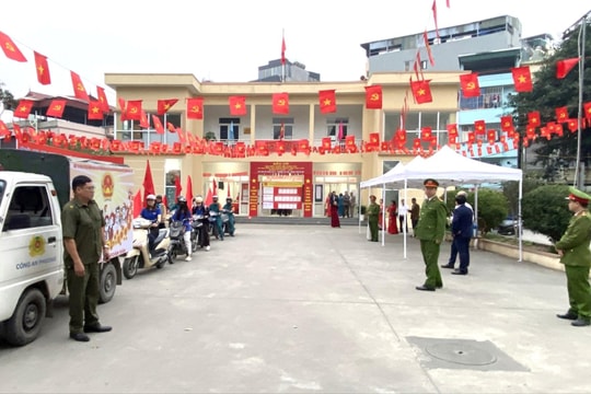 Phường Tây Tựu: Các điểm bỏ phiếu diễn ra an toàn, thuận lợi