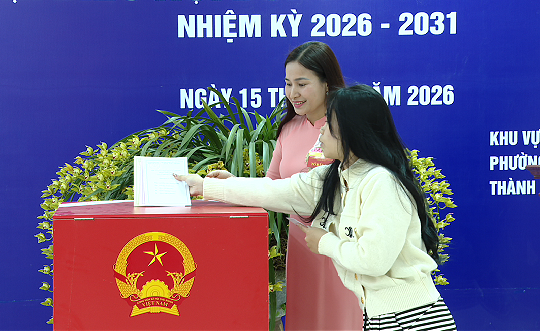 Cử tri phường Định Công hăng hái tham gia ngày bầu cử