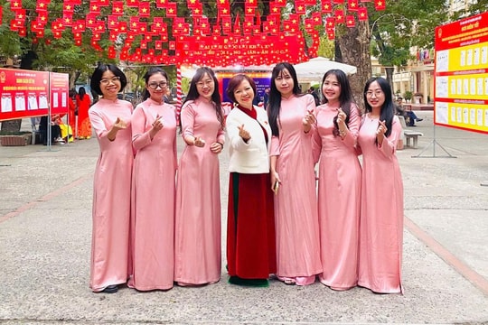 Những khoảnh khắc đáng nhớ trong ngày bầu cử