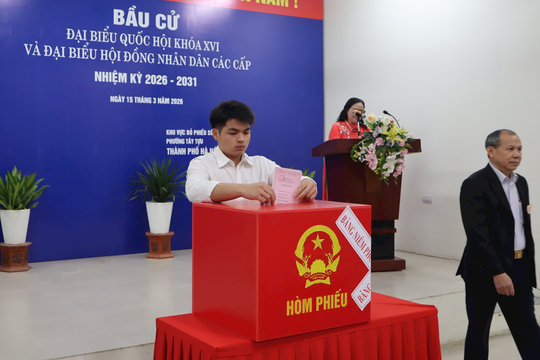 Không khí bầu cử rộn ràng tại phường Tây Tựu