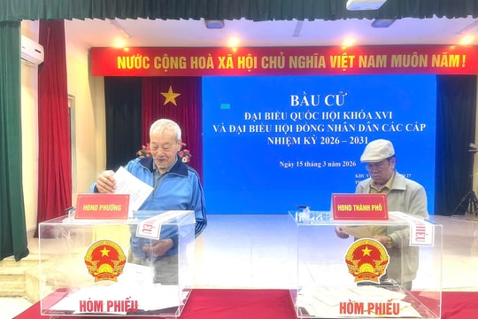 Phường Yên Hòa: Đến 9h sáng, gần 40% cử tri tham gia bỏ phiếu