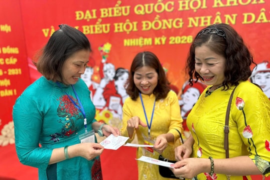 50.138 cử tri phường Phú Diễn nô nức tham gia ngày hội non sông