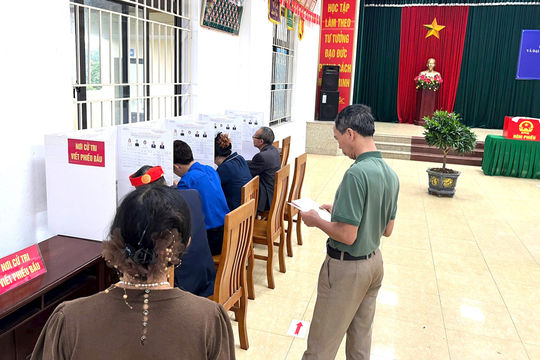 Tam Hưng: Đến 10h, 68% cử tri đã tham gia bỏ phiếu