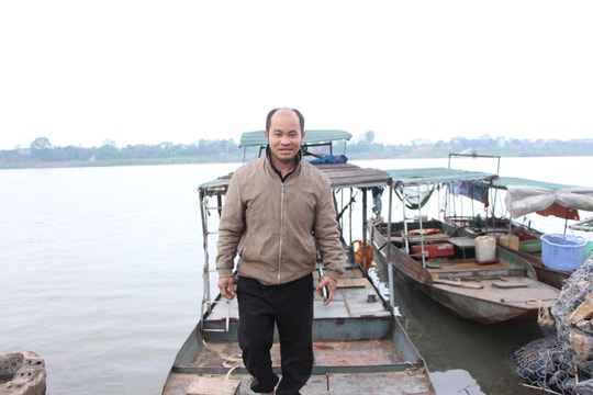 Ngày hội bầu cử rộn ràng trên xã đảo Minh Châu