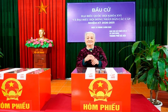 Cử tri Tam Hưng gửi niềm tin qua từng lá phiếu