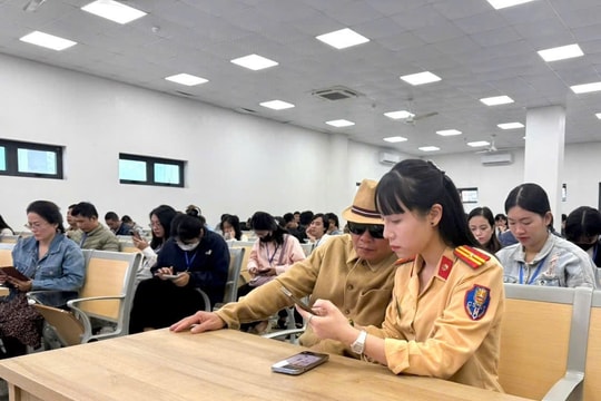 Ứng dụng công nghệ giúp người dân chủ động đổi giấy phép lái xe