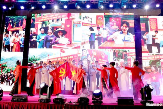 Nghĩa Đô: Rộn ràng liên hoan văn nghệ chào mừng ngày hội toàn dân