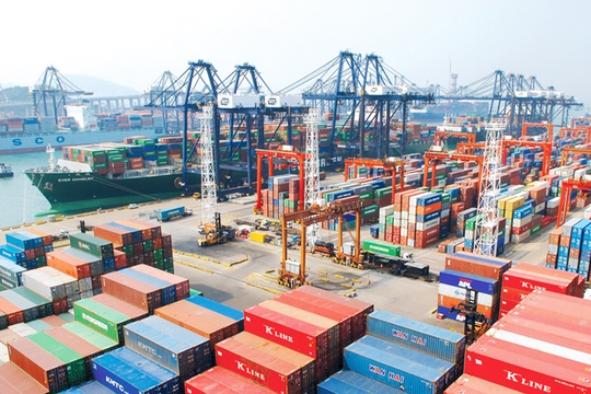 Thủ tướng chỉ đạo đẩy mạnh các giải pháp để tiếp tục thúc đẩy xuất khẩu năm 2026