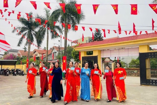 Những hình ảnh đẹp góp phần tạo nên thành công cuộc bầu cử tại xã Tiến Thắng