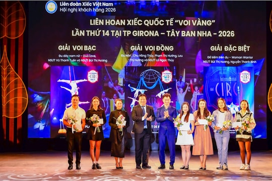 Chương trình xiếc “Khát vọng trẻ” cổ vũ thanh niên Việt Nam