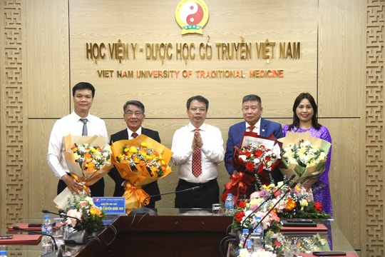Bổ nhiệm lại chức danh phó giáo sư tại Học viện Y - Dược học Cổ truyền Việt Nam