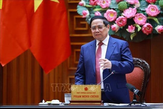 Thủ tướng Phạm Minh Chính: Xăng dầu và năng lượng nói chung đảm bảo cho sản xuất, tiêu dùng