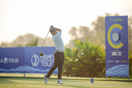 Nhất Long, Tuấn Anh thi đấu bùng nổ tại Giải golf Nam A Bank Vietnam Masters 2026
