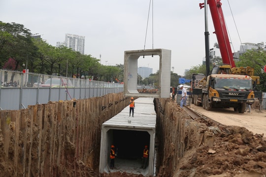 Hà Nội: Hạn chế tác động của giá xăng dầu đến tiến độ triển khai các dự án trên địa bàn