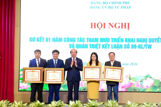 Đổi mới mạnh mẽ công tác xây dựng pháp luật, hoàn thiện thể chế đáp ứng yêu cầu phát triển mới